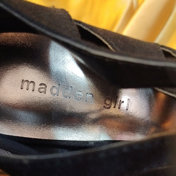 Madden Girl Black Strappy Open Toe Heels - Picture 2 of 8